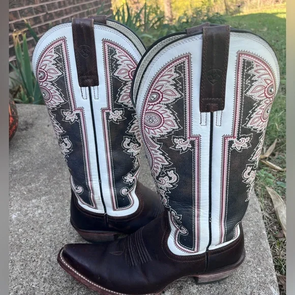 Ariat Alameda Cowboy Boots. Size 8.5 - Picture 2 of 13